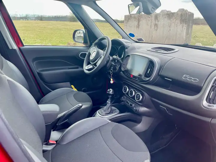 
								Fiat 500L – 500L Cross plein									